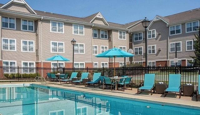 3 Relaxing Units! Short Drive to David Harrison Park, Pets are Allowed w/Pool