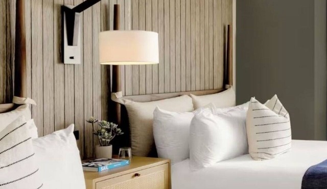 3 Relaxing Water View Room Ready for Family Stay: Unwind with Stunning Views