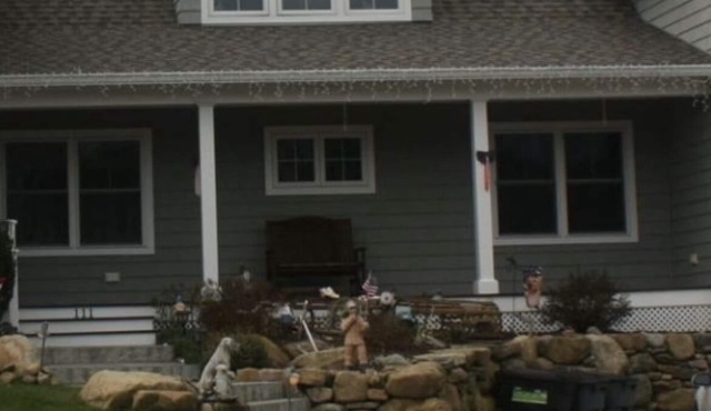 3BDRM, 1 bathroom In Law Suite w Kitchen, fire pit with large back yard