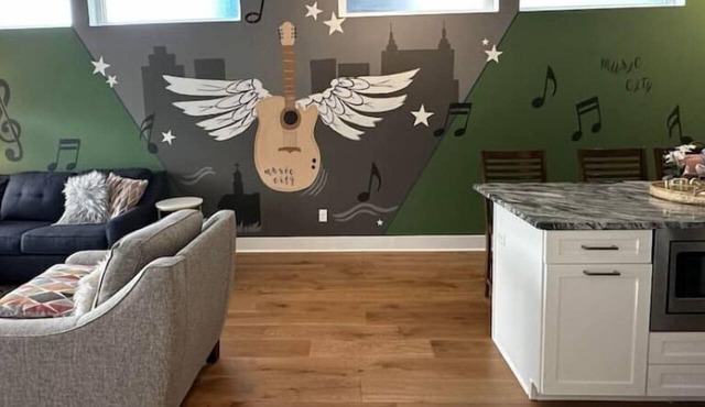 3Bed-3BA Luxury-Rooftop Deck-No Steps-WIFI-King Bed-Ensuite Baths-5 mins to Opry
