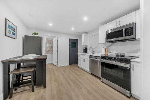 3BR Hotel Alternative - Walk to Kendall Square