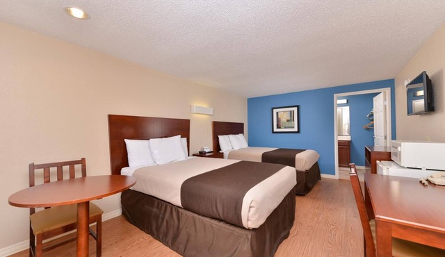 4 Accommodations Perfect for Big Family near Ohio Valley Mall | Free Parking!