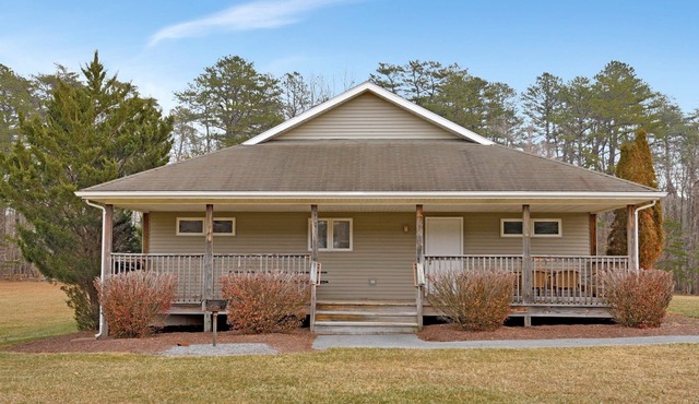 4 Bedroom/4Bath Cottage