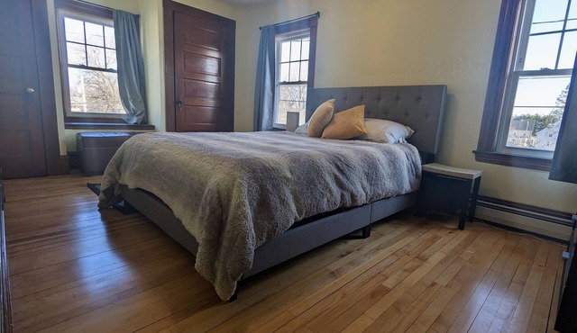 4-bedroom home near Berwick/Portsmouth (beaches, shopping, trails and more)!