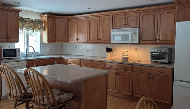 4 Mi to Gillette for MAJOR INTERNATIONAL SPORTING EVENT! Beautiful Entire Home