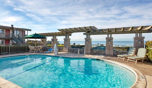4 Units | 2 Queen Beds Room | Oceanfront Resort w/Scenic View