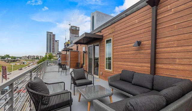4 Units | Spacious Unit w/Modern Amenities | Extended Stay Travelers in Austin
