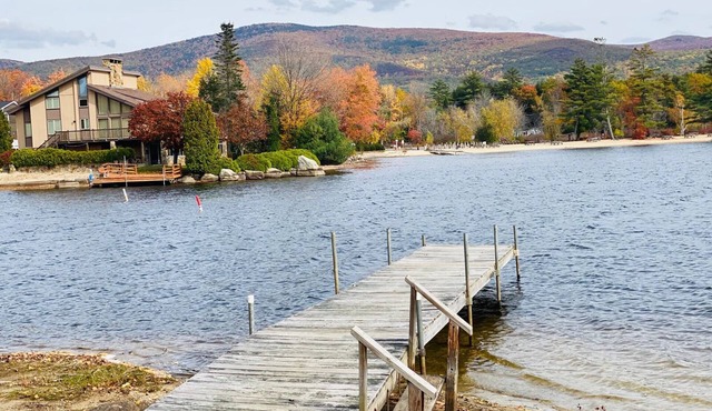 4Bedrm Sleeps 12 Winnipesaukee Waterfront gradual sandy sloped shoreline Pets OK