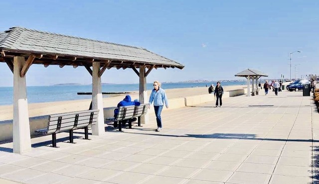 4BR 6BEDS WOLLASTON BEACH. NearBOSTON3