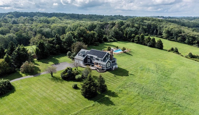 5 bedroom, 14 acre private estate - complete privacy