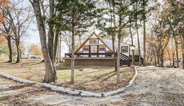 5 Mi to Old Odessa: Cabin w/Deck & Rural Views