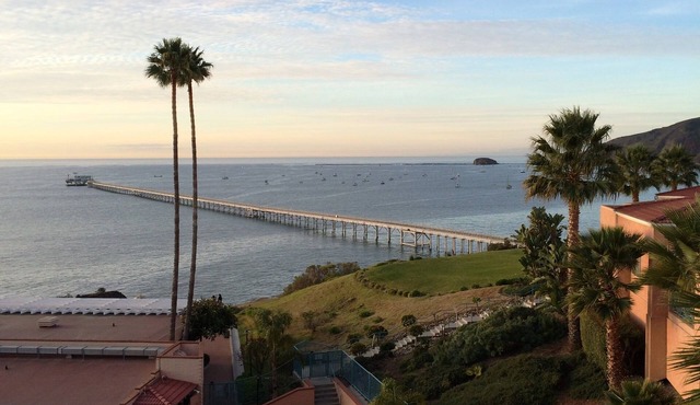 5-Star Location over Avila Beach with fitness room, WiFi, Bbq Piers Golf Course