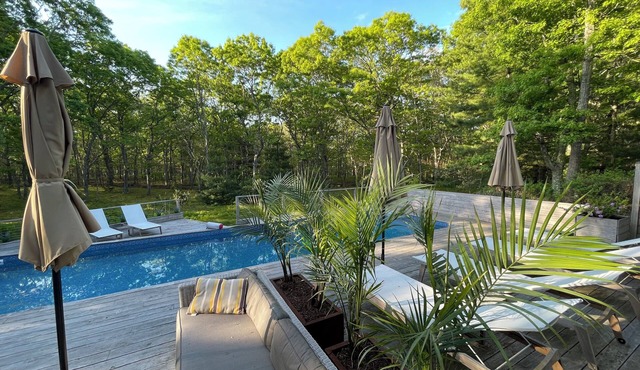 50% OFF. Village Fringe - Stylish Glassy Modern House with Tennis Courts
