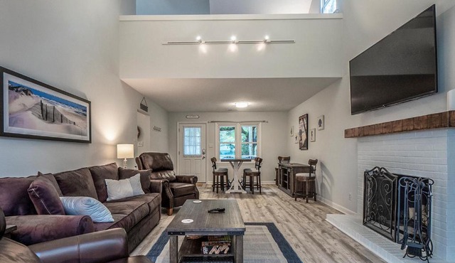 545 Tarpon Pond Cottage