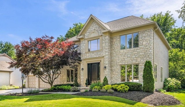 5BR Dublin Home with Garage Ideal for Long Stays