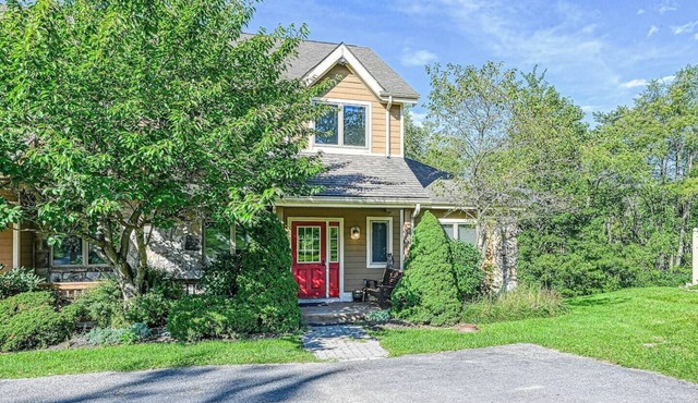 5BR | Fireplace | Deck | Game Room