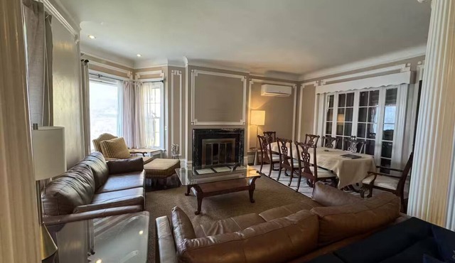 6 BR, 4 BA Mansion Close to the City