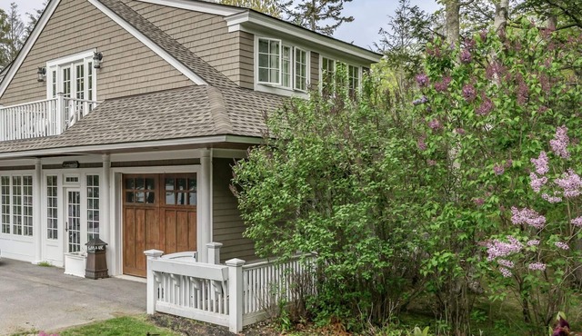 8 acres overlooking casco bay