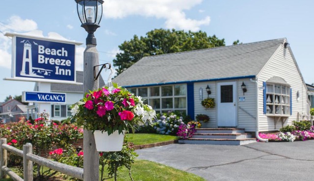 A Beach Breeze Inn