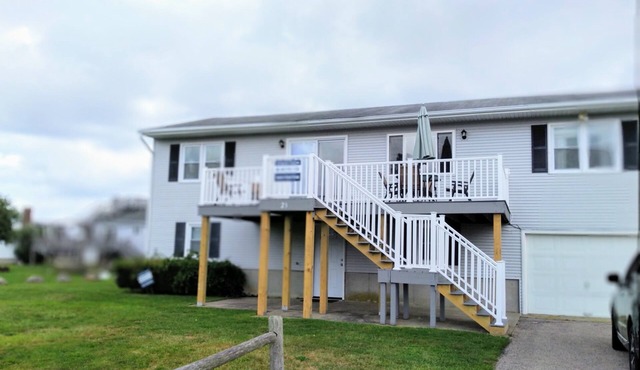 A/C 6Bd 2ba sleeps 12 walking distance Scarborough Beach Bonus rec-room w/bar