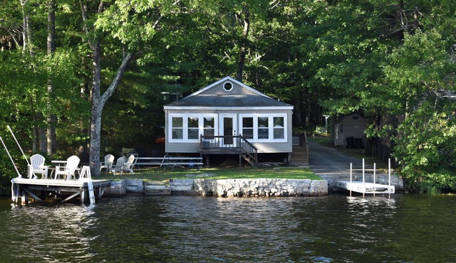 A cozy 2-bedroom lakefront cabin nestled in Maine, feat. kayaks and private dock