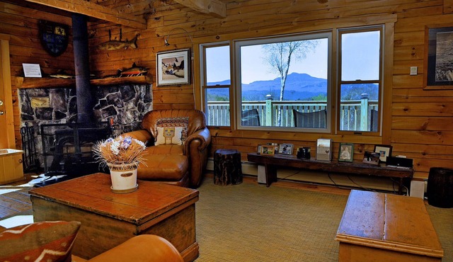 A Great 4 Season Home ; Relaxing, Rustic, Scenic - This Home Has It All