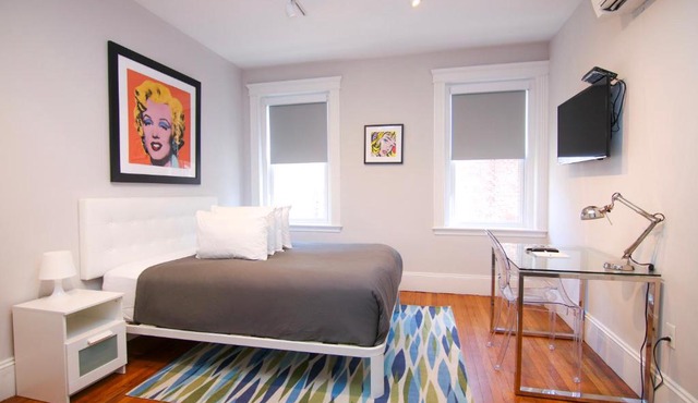 A Stylish Stay w/a Queen Bed, Heated Floors. #35