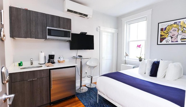 A Stylish Stay w/a Queen Bed, Heated Floors. #36