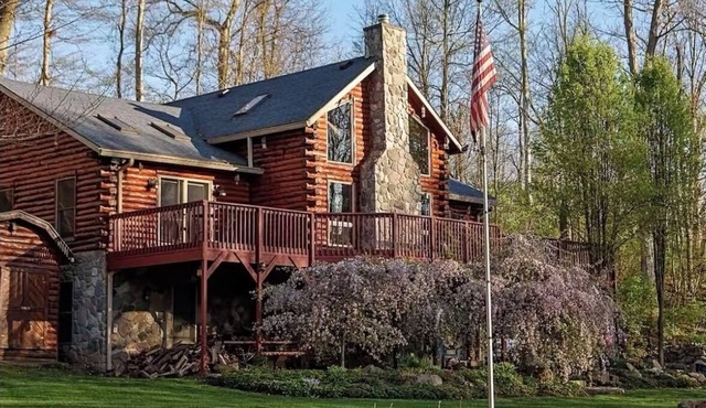 A Unique Creekside Getaway for Families & Friends