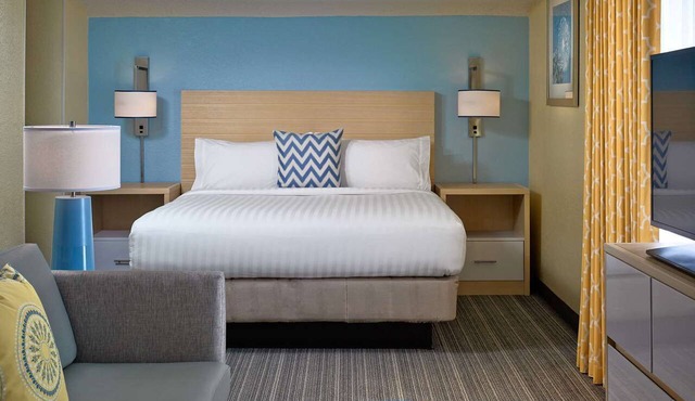 Affordability Meets Comfort! Pets Are Welcome, Free Breakfast!