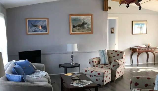 Airport House of Hocking Hills A Perfect Pet Friendly Getaway Clean&Comfortable