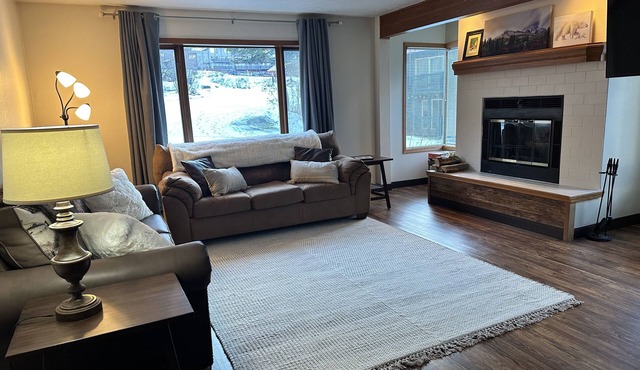 Alpine-View Retreat in Girdwood