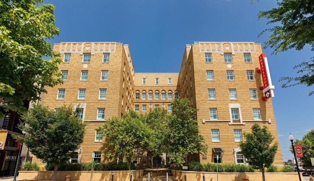 Ambassador Hotel Oklahoma City, Autograph Collection