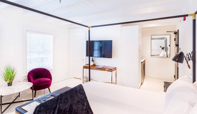 American Beech in Greenport - King Suite 3