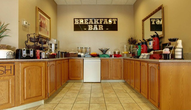 Americas Best Value Inn St. Louis South