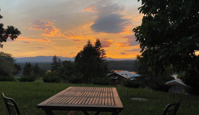 An Apartment with a View: A peaceful getaway in Hudson, NY