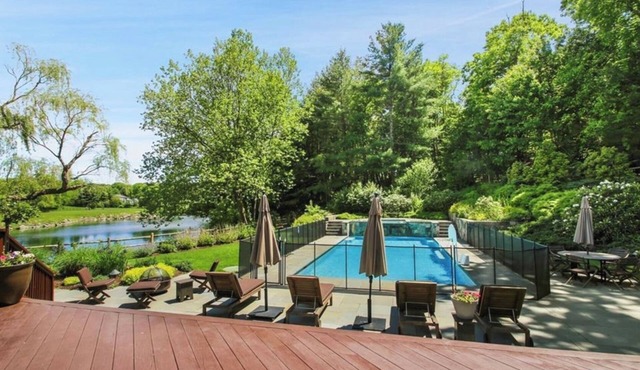 An oasis in a magnificent & scenic setting in Westport CT