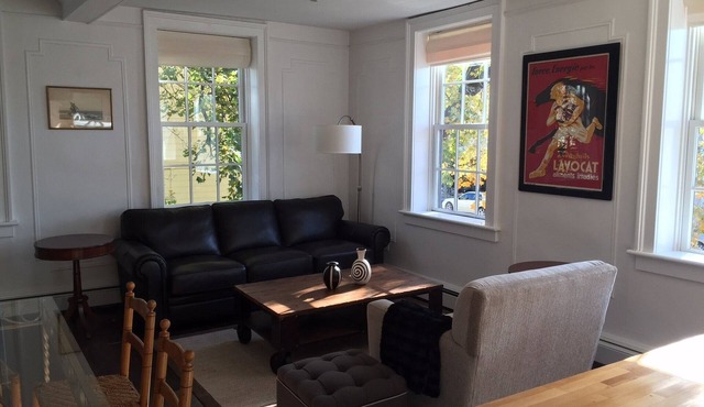 Apartment In Historic 1785 Thomas Jenkins House