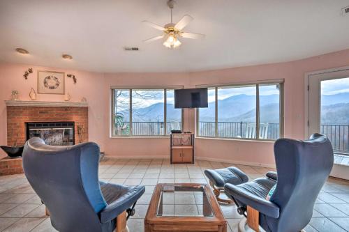 Apt w/Wraparound Deck & Epic Views in Burnsville!