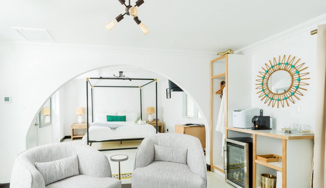 Aqua by American Beech - Rooftop Suite
