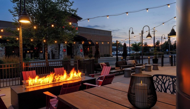 Archer Hotel Boston/Burlington