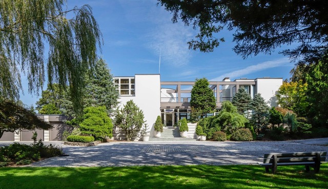 Architect's Own Home With Stunning Views and Private Beach Access