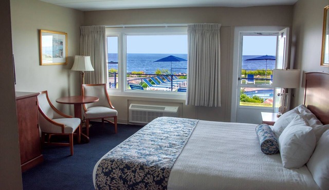 Atlantis Oceanfront Inn
