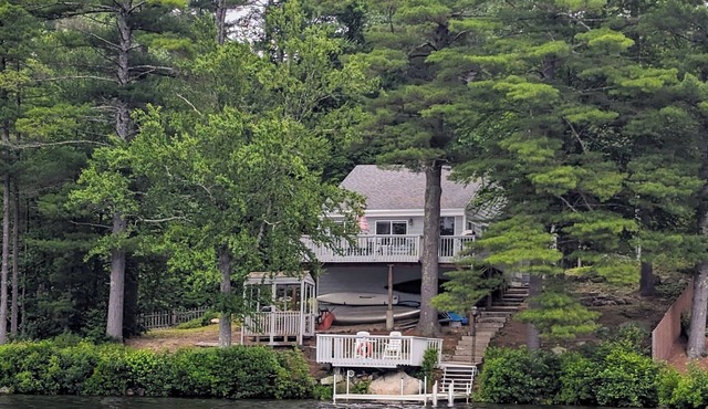 Baboosic Lake - Wonderful Classic S. NH Vacation Cottage all to Yourself