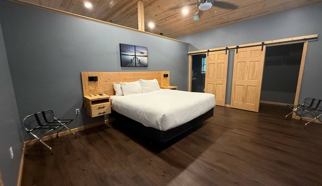 Baja Motel