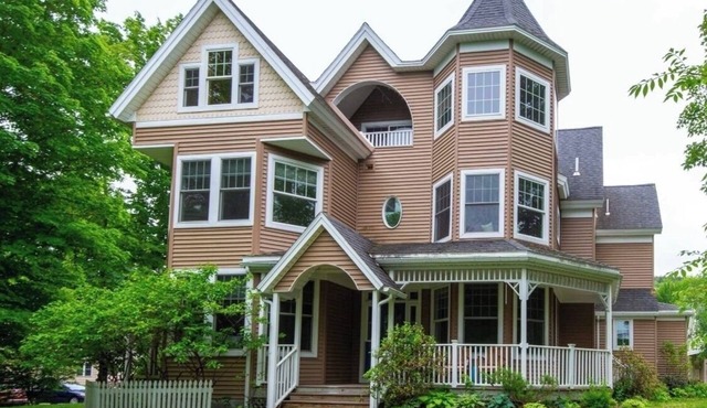 Bar Harbor Beautiful Family Home: 1 minute to Bar Harbor and Acadia Nat’l Park