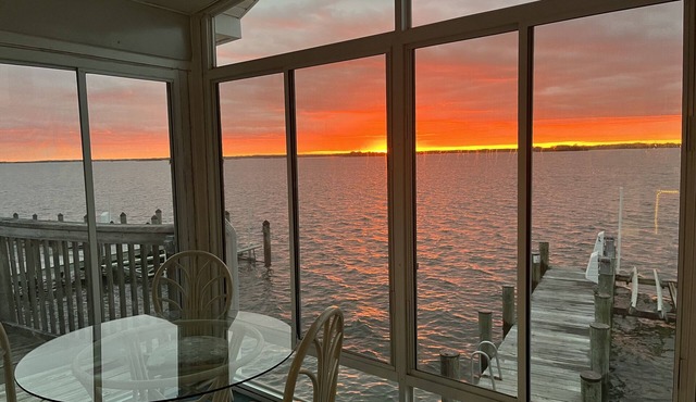 Bayfront House W Decks Dock Boatslip 2 Pools + Tennis Court in Montego Bay