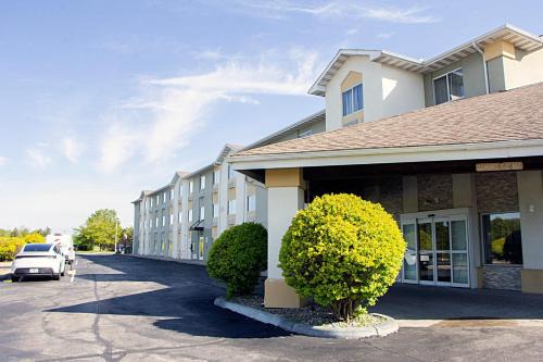 Baymont by Wyndham Maumee Toledo