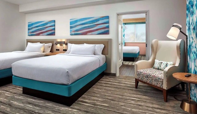 Beach Getaway Near Pier, Outlets & Central Coast l Pool & Free Parking