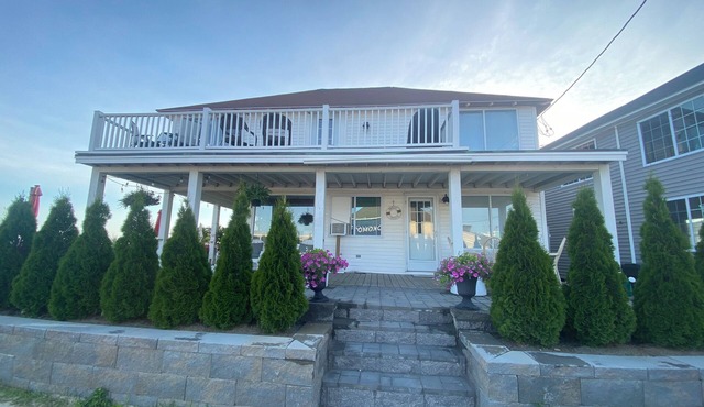 Beach House steps from the ocean! Old Lyme, CT